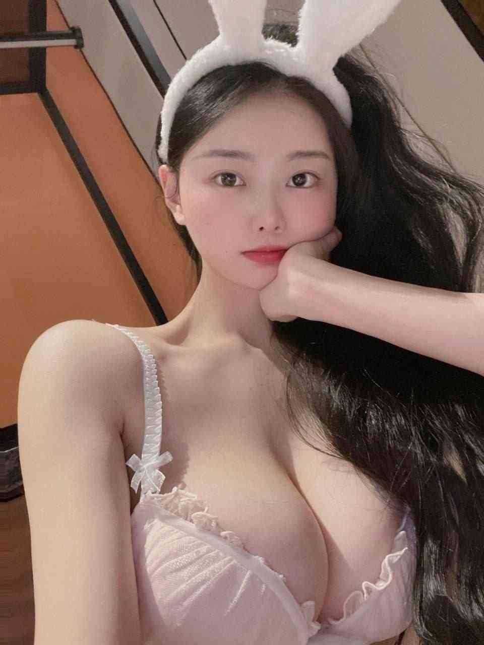 江苏省苏州市清纯学生妹05小萝莉可三通有公寓的公开照片