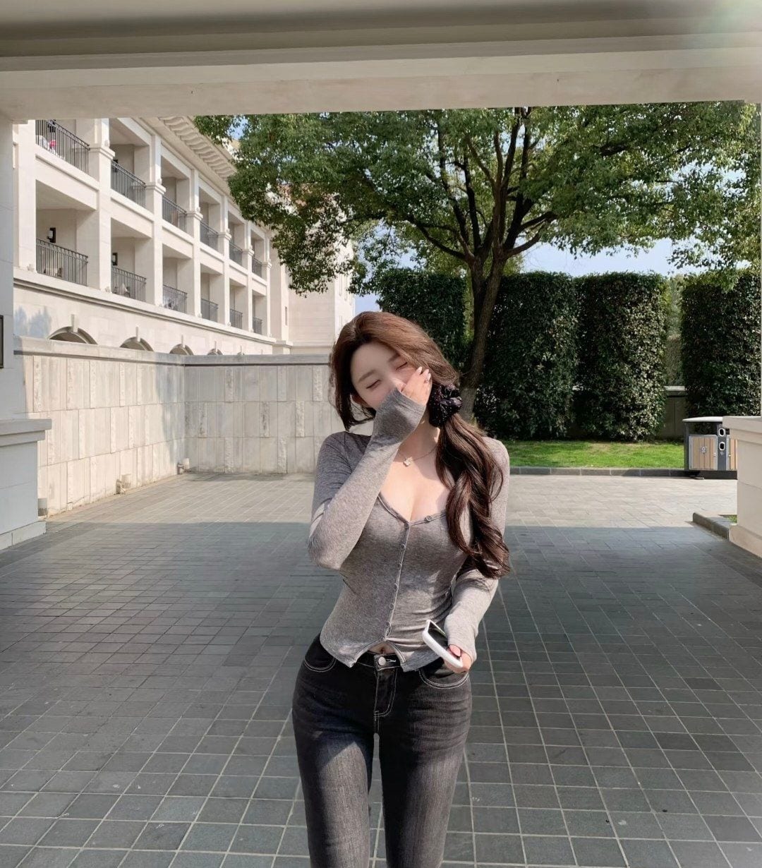 江苏省苏州市在校妹妹逼紧嫩出水 先做后付的公开照片