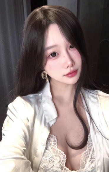 山东省潍坊市身材饱满小妹子私密公寓无的公开照片