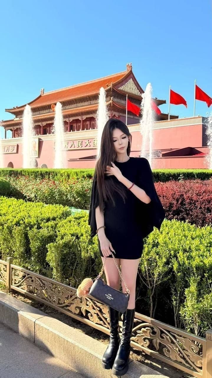 广东省深圳市商K兼职妹妹的公开照片