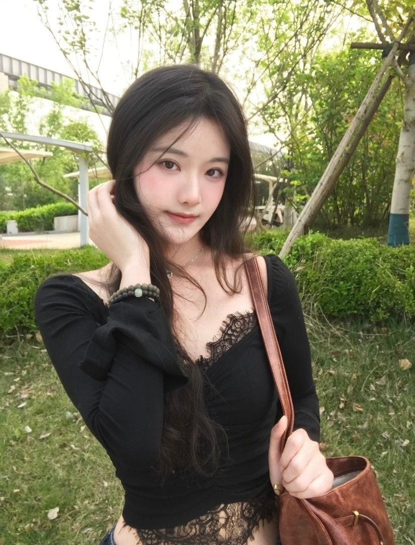 河南省郑州市性感易出水少妇够嫩的公开照片