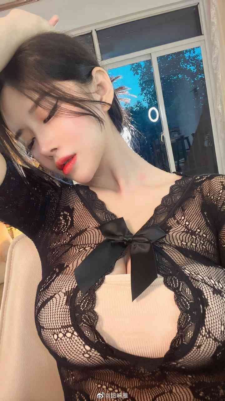 河南省郑州市双飞极品姐妹花的公开照片